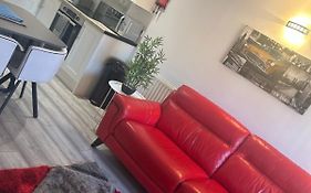 4 Star Rating 2 Bed Newly Renovated City Apartment With Free Parking